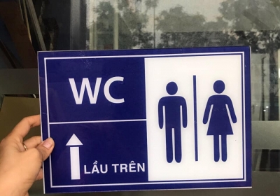 xưởng làm bảng mica giá rẻ quận 3