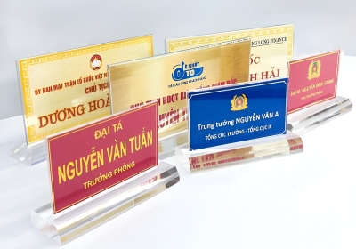 Top Mẫu Bảng Tên Giám Đốc Được Doanh Nghiệp Ưa Chuộng