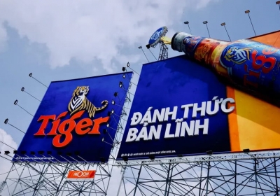 Biển Quảng Cáo Cỡ Lớn: Kích Thước, Chi Phí & In Biển Quảng Cáo Cỡ Siêu Lớn 2026