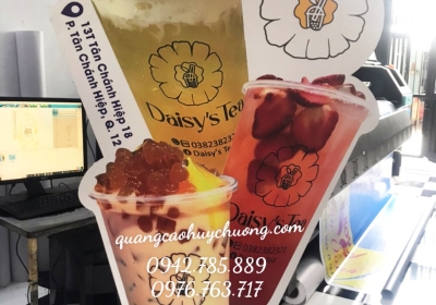 5 tiêu chuẩn thiết kế standee đẹp và ấn tượng với mọi người