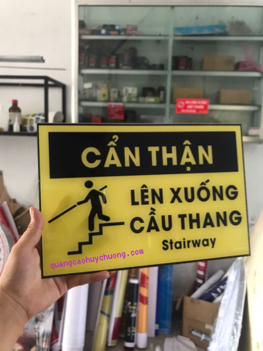 bảng-cảnh-báo-lấy-liền-quận-12