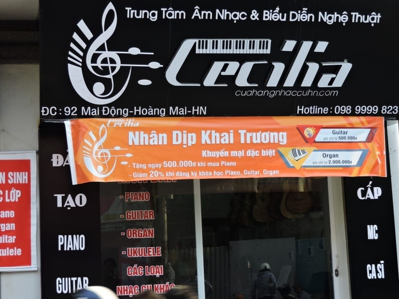 bảng hiệu trung tâm âm nhạc