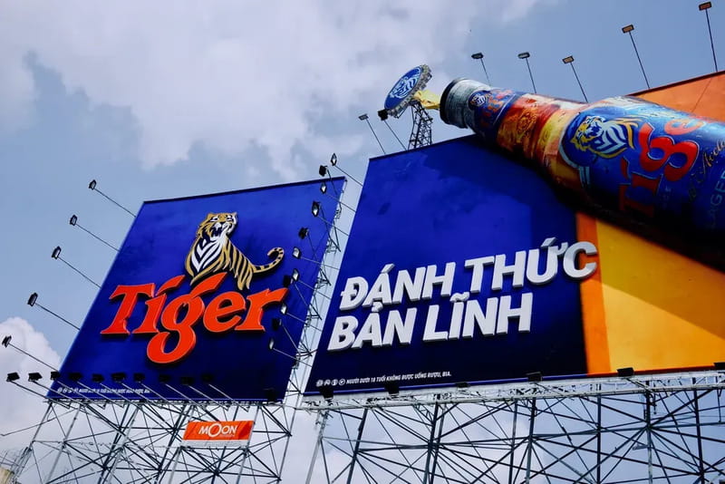Biển quảng cáo cỡ lớn