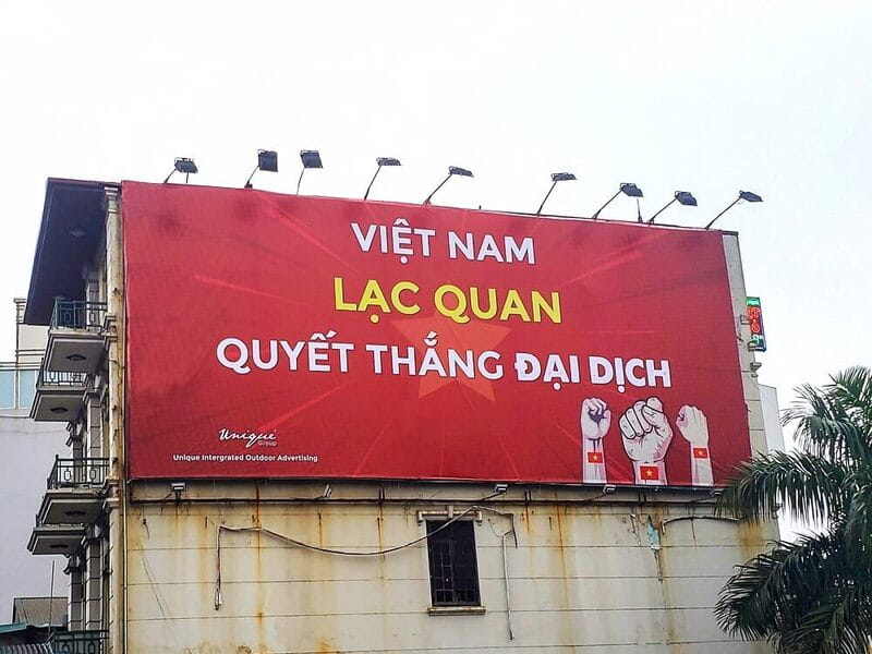 chi phí quảng cáo ngoài trời