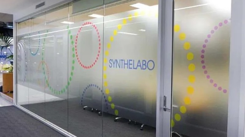 in decal dán kính tphcm