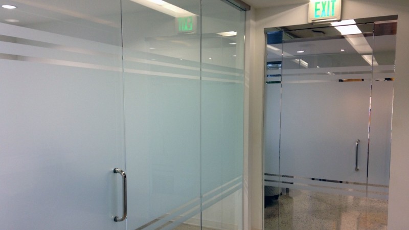 in decal dán kính tphcm