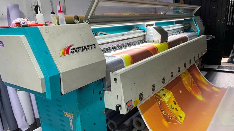 in decal dán kính tphcm