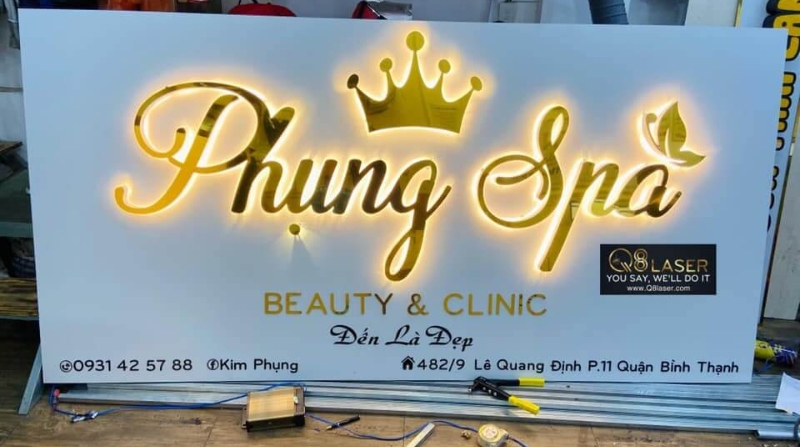 Bảng hiệu đứng 2 mặt Spa