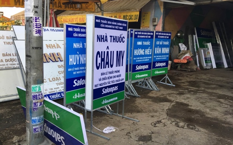 Mẫu bảng hiệu đứng đẹp