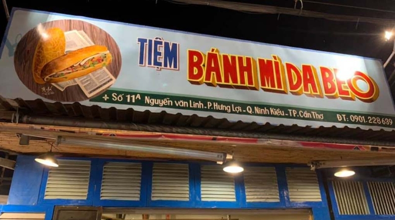 Bảng hiệu bánh mì
