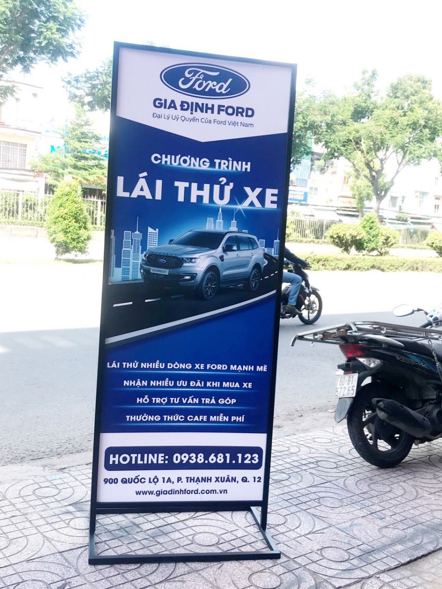 xưởng-standee-đẹp-giá-rẻ